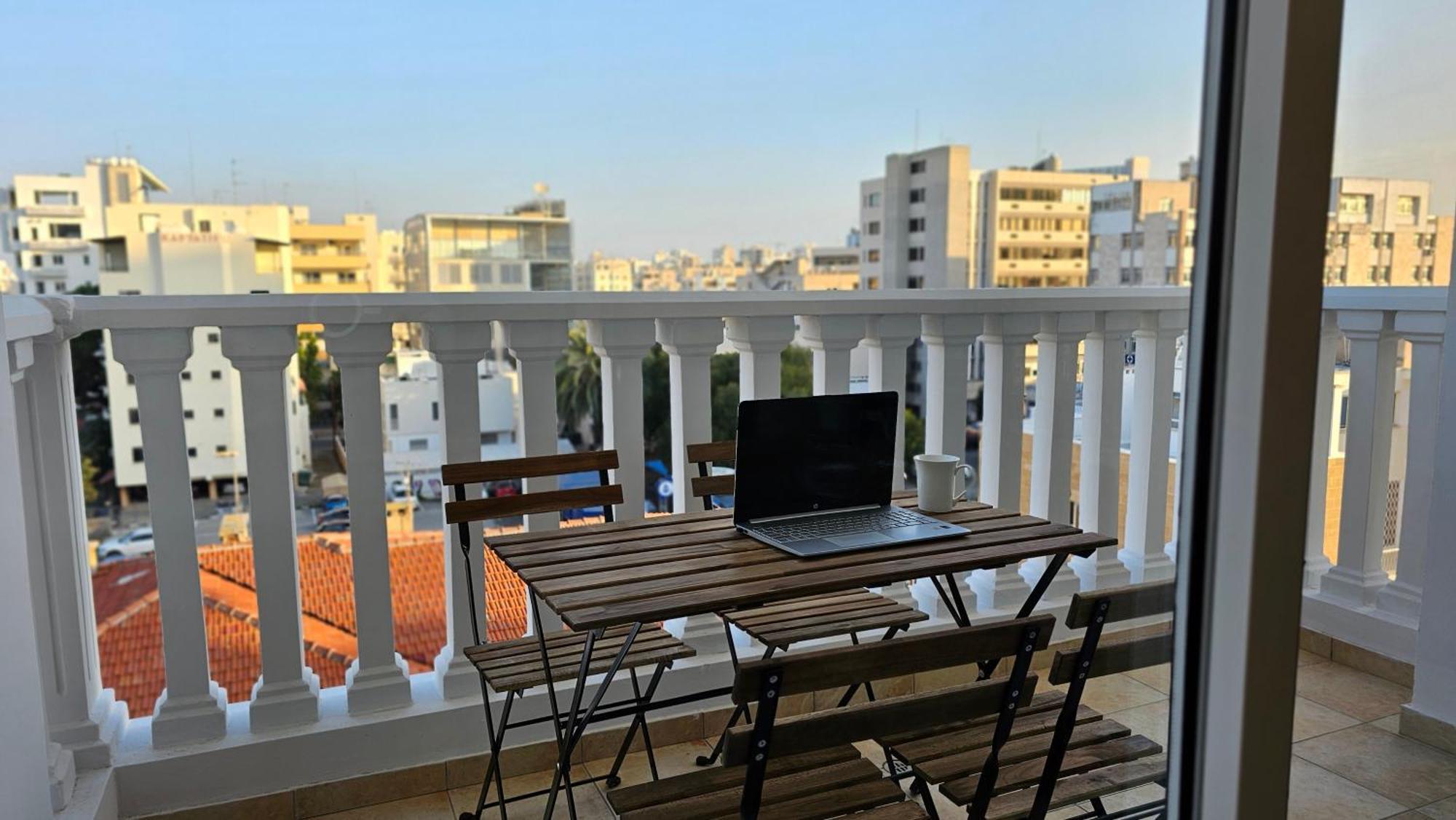 Stay Cosmo City Suites นิโคเซีย ภายนอก รูปภาพ